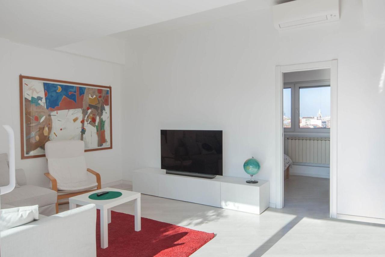 Exclusive Rooftop Apartment With Large Terrace In Solari/Tortona Milano Exteriör bild